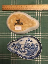Pair of blue and white Mason's ironstone dishes c 1820