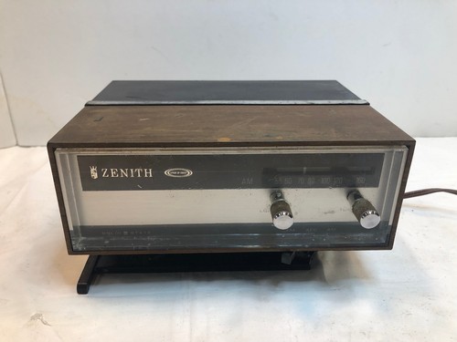 Vintage zenith radio - zenith, fm