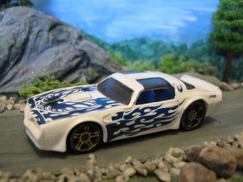 Hot wheels pontiac - '77,