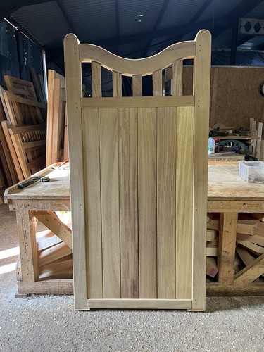 Traditional wooden arched - traditional,