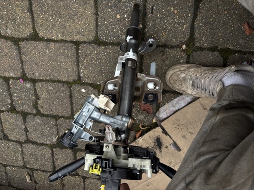 Toyota starlet steering column - steering,