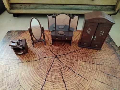 Sylvanian family dark wood - dark,
