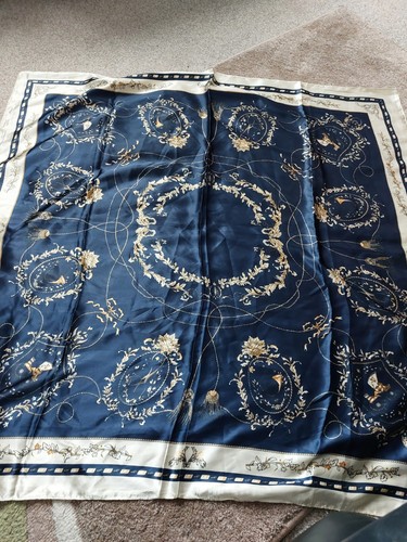 Beautiful boxed vintage silk - ,