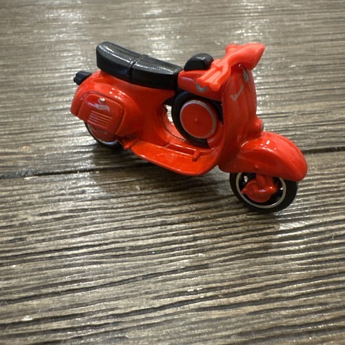 Hot wheels vespa 90 ss - 🛞,