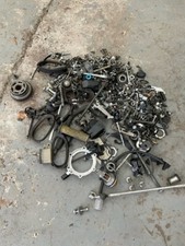 YAMAHA R1 07 08 ASSORTMENT OF PARTS, BOLTS, NUTS, BRACKETS, GEAR ROD, FOOTPEG A5