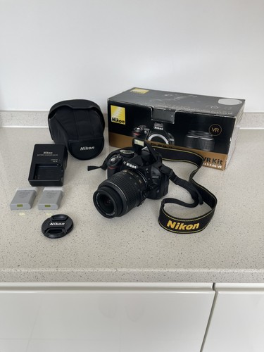 Nikon d3100 dslr - 14.2mp, mint