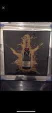 Moët Chandon liquid art