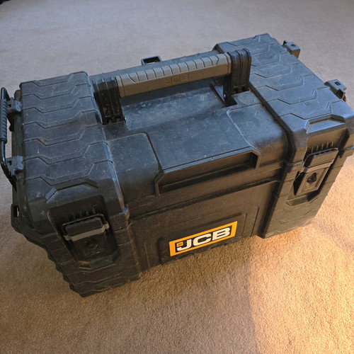 Jcb 221 site tool box - jcb,