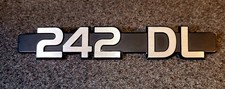 VOLVO 242 DL TRUNK EMBLEM