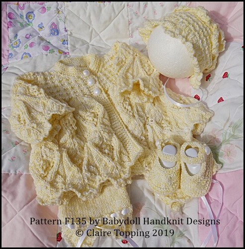 Baby reborn doll knitting - or,