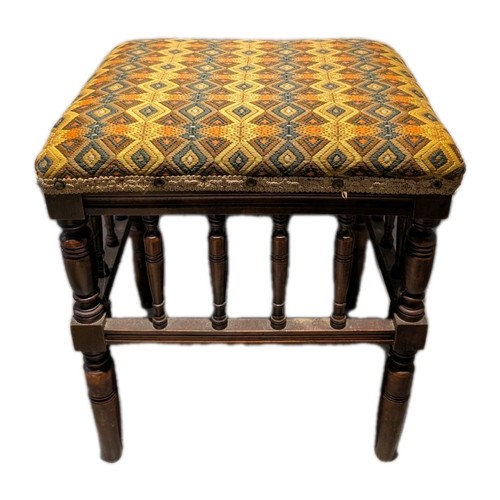 Vintage stool piano - vintage, dressing