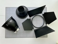 Bowens Barn Door Light