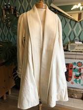 Ladies Vintage Cream Swing