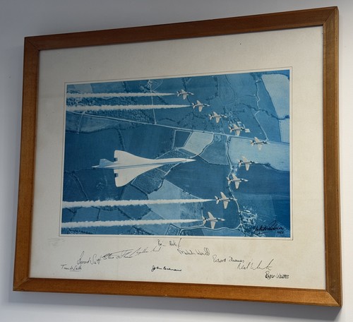 Vintage 1980 concorde red - concorde,