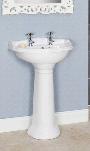 Full pedestal bathroom - full,