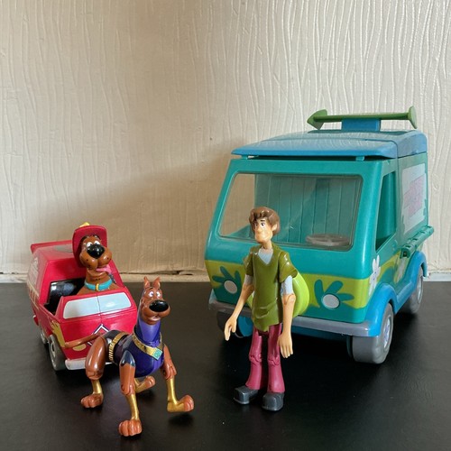Scooby doo mystery machine van - mystery,