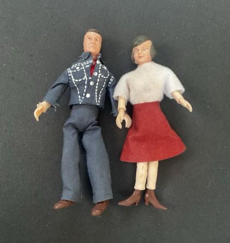 Vintage dolls house - dolls,
