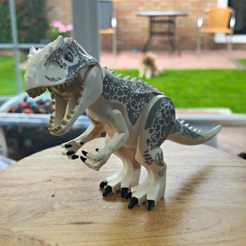 Lego jurassic world indominus - jurassic,