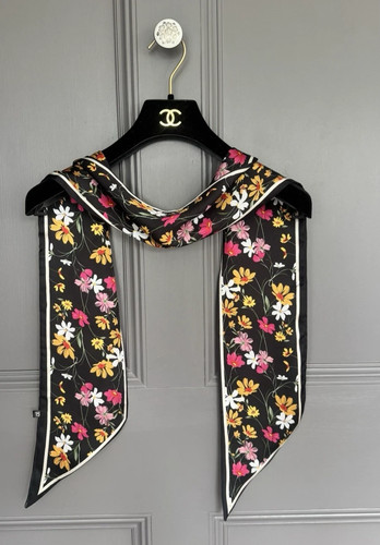 Silk blend black bright ditsy - black,