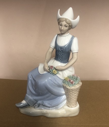 Miquel requena porcelain - requena,