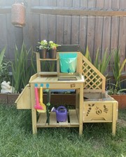 Outdoor Wooden Potting Bench