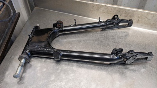 Kawasaki z650sr swingarm - z650sr, pivot