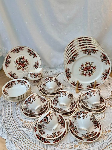 Large vintage colclough - large, royale