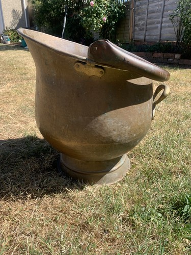 Bronze metal indoor - metal,