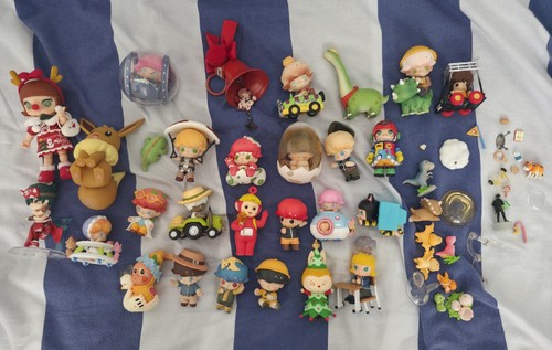 Pop mart figure collection - mart,