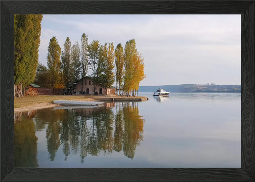 Lakeside cabin with boat - cabin,