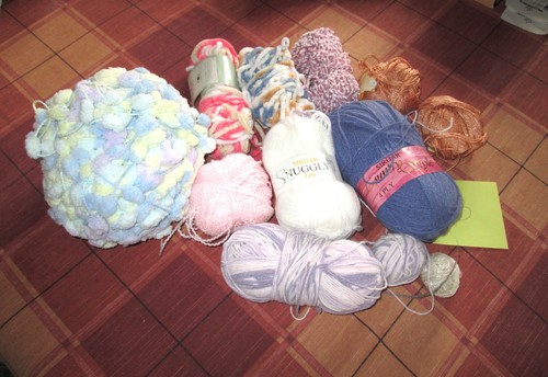 Job lot mixed knitting wool - lot,
