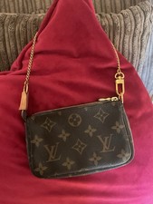 Louis Vuitton Mini Pochette Assessoires