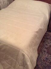 BEDSPREAD DOUBLE Quality Quilted cream Damask Bedeck (made in Ireland) washable
