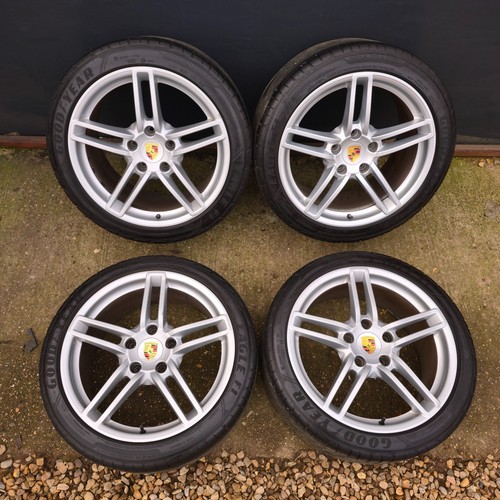 Porsche genuine alloy - 19",