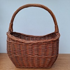 Vintage German Sturdy Wicker Shopping Basket With Handle Picnic Foraging 38x25cm