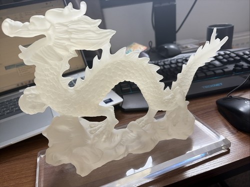 Large chinese resin dragon - large,