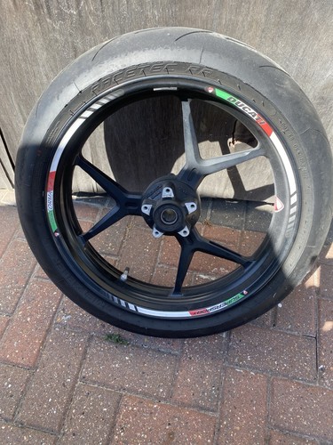 Ducati supersport front - ducati,