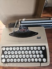 Smith Corona SCM Manual Typewriter with Case Works