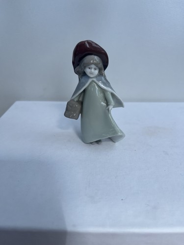 Ceramic figurine ornament - ceramic,