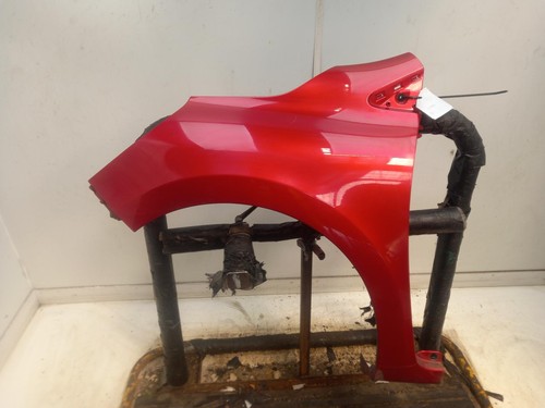 Renault clio left - left, wing