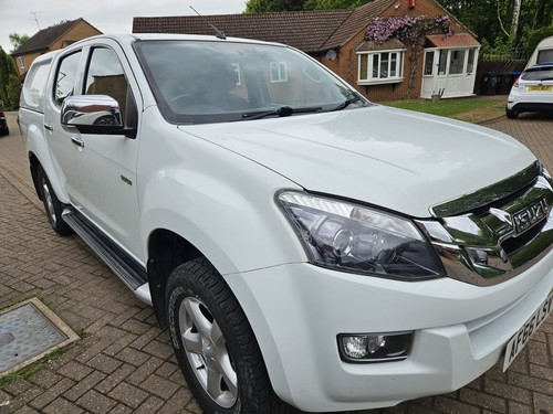 Isuzu max yukon - isuzu, 2017