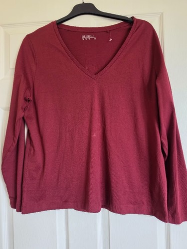 Ladies long sleeved burgundy