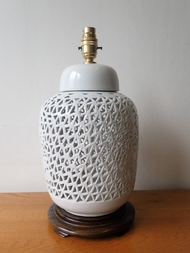 Blanc chine pierced chinese - chine,