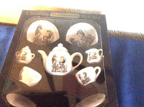Hummel children tea set in - set,