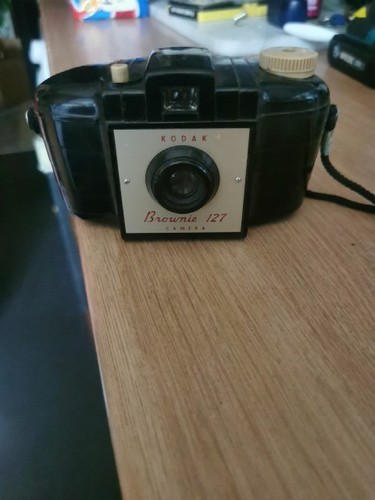 Kodak model brownie 127 - model, 1