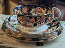 ANTIQUE ROYAL ALBERT HEIRLOOM CROWN CHINA IMARI TRIO TEA SET C. 1927