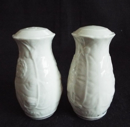 Belleek serenity salt pepper - &,