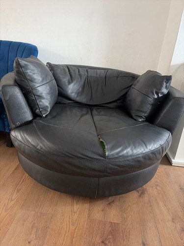 Black leather large swivel