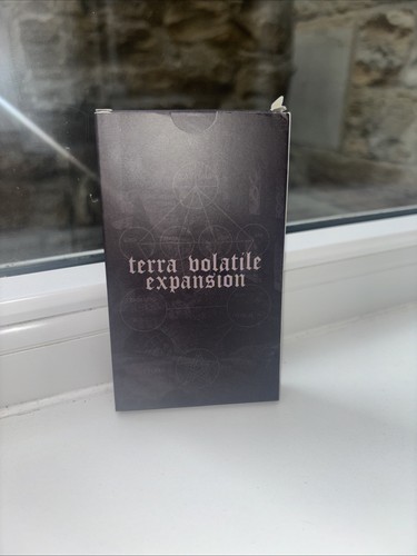Terra volatile tarot deck - terra,