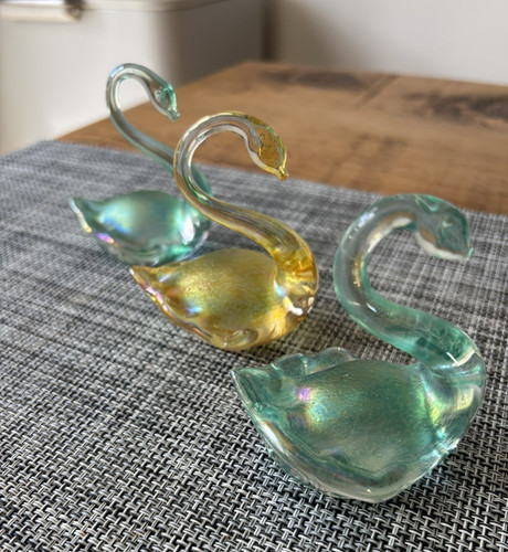 Art glass swans paperweights - 3,